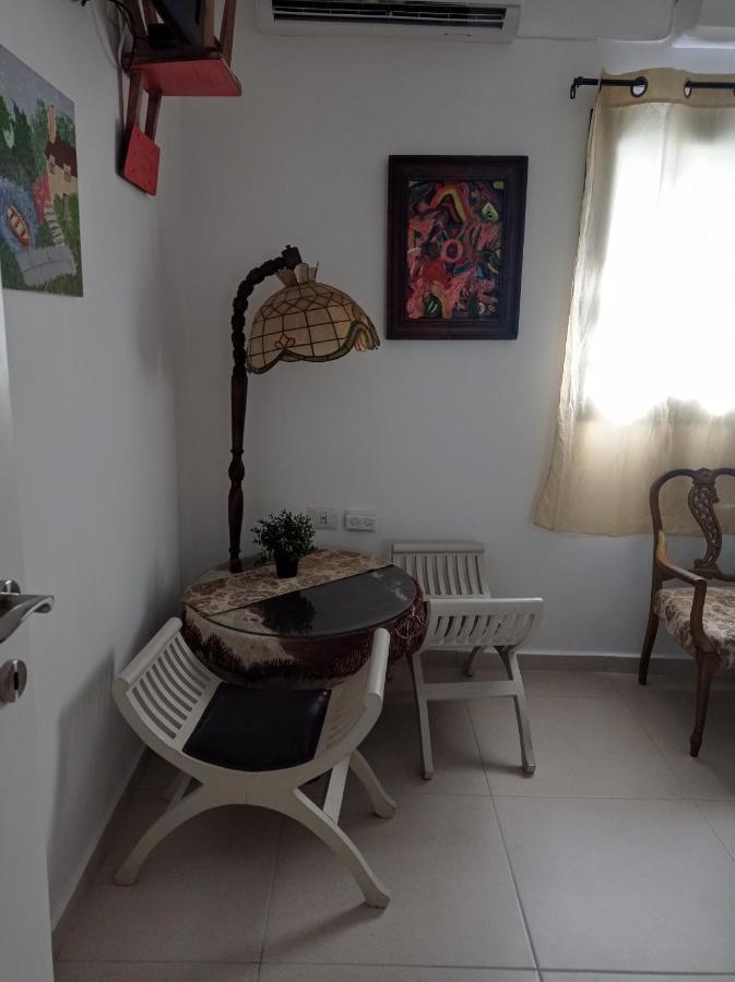 New! Great Location! Vibrant Downtown, Talpiot Market, Flea Market, Carmel Beach, Close To Everywhere Apartman Haifa Kültér fotó