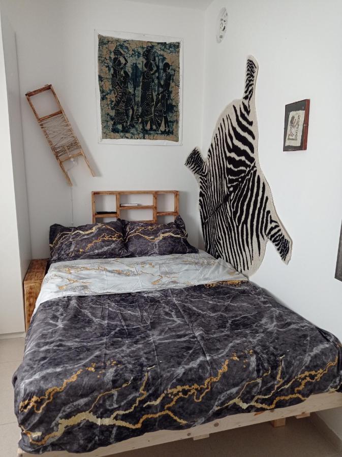 New! Great Location! Vibrant Downtown, Talpiot Market, Flea Market, Carmel Beach, Close To Everywhere Apartman Haifa Kültér fotó