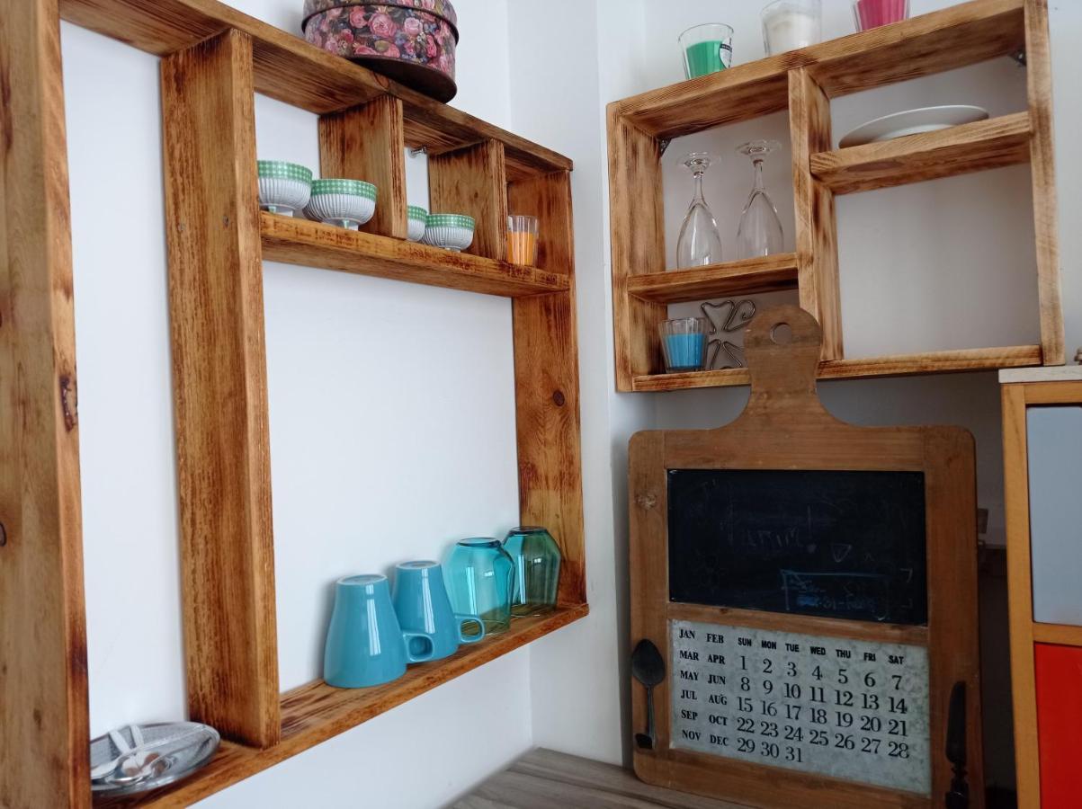 New! Great Location! Vibrant Downtown, Talpiot Market, Flea Market, Carmel Beach, Close To Everywhere Apartman Haifa Kültér fotó