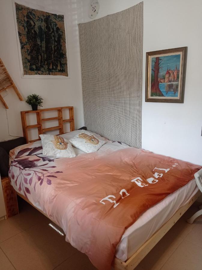 New! Great Location! Vibrant Downtown, Talpiot Market, Flea Market, Carmel Beach, Close To Everywhere Apartman Haifa Kültér fotó